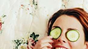 El iluminador y el corrector son clave para darle a la piel la apariencia fresca y juvenil que impone el maquillaje para esta temporada.