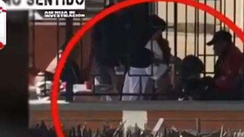 En el video se ve claramente la agresión de la monja al anciano.