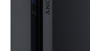 La consola PlayStation 4 Slim.