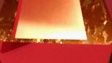 Salma Hayek le sacó brillo a la pista.