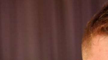 Saúl 'Canelo' Álvarez ahora está en el negocio de los zapatos.