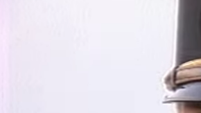 La idea de grabar el tema en las instalaciones militares fue del propio Luis Miguel.