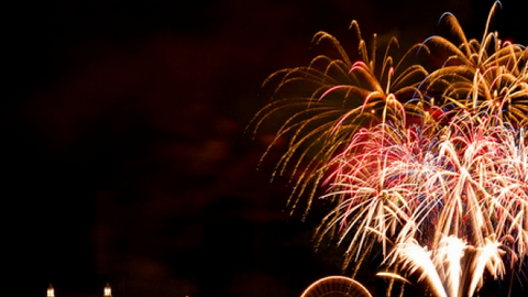 Lso fuegos artificiales para celebrar el 4 de julio en Navy Pier.