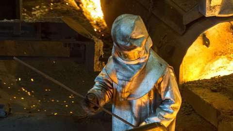 Trump cree que la industria del acero en EEUU es afectada por las políticas comerciales de otras naciones.