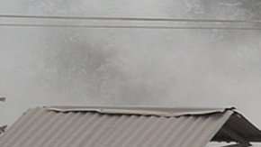 Los rescatistas están buscando víctimas cerca del Volcán de Fuego.