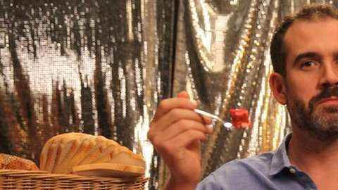 "No todos los carbohidratos fueron creados igual", dice el doctor Xand van Tulleken en el programa de la BBC "La Verdad sobre los Carbohidratos".