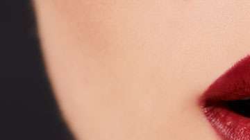 Las mujeres se pintan los labios desde hace unos 5,000 años.