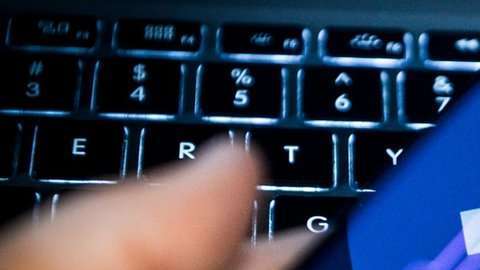 Facebook a usuarios: actualice de nuevo su configuración de privacidad.