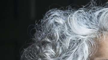 Después de los 50 envejecer tiende a hacernos felices.