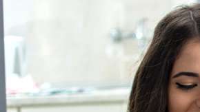 Puedes ocultar que vean el contenido de tu mensaje y también la persona que te lo envía ocultando las notificaciones.