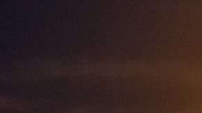 Una super luna se levanta detrás del Monumento a Washington, el 23 de junio de 2013 en Washington.