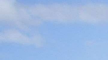 Los activistas desafían la orden de desalojar la pequeña "ciudad".