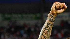 Paolo Guerrero protagonizó la victoria peruana ante Arabia Saudita. (Foto: EFE/EPA/GIAN EHRENZELLER)