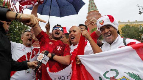 Hinchas peruanos en Rusia. EFE