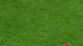 Cristiano Ronaldo al caer. EFE