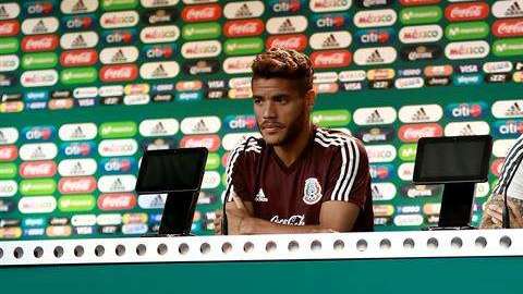 Layún y Dos Santos en rueda de prensa. EFE