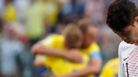 Hwang lamenta la derrota de Corea del Sur ante Suecia. EFE