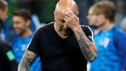 El técnico argentino Jorge Sampaoli podría no dirigir el tercer partido de Argentina en Rusia. (Foto: EFE/Kiko Huesca)