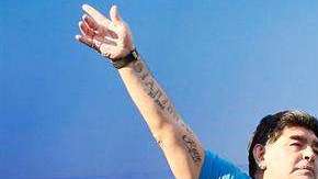 Maradona fue blanco de la polémica por su comportamiento en el triunfo de Argentina sobre Nigeria