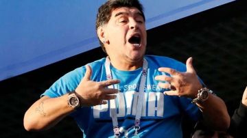 Diego Armando Maradona desmintió rumores sobre su estado de salud. (Foto: EFE/EPA/ETIENNE LAURENT)