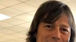 Matías Almeyda donó una biblioteca a su escuela primaria y ahí decidió su futuro
