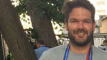 Douglas (der.) no pudo cumplir uno de sus más grandes sueños.