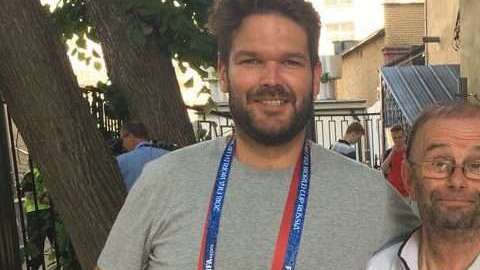 Douglas (der.) no pudo cumplir uno de sus más grandes sueños.