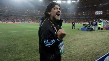 Maradona salió del estadio Luzhnikí encantado con México.