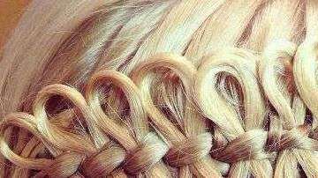 Un peinado como este no es tan difícil de realizar como parece.