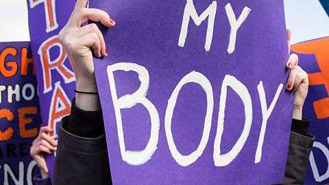 La Administración Trump busca impedir el acceso al aborto y regular las decisiones personales de las mujeres sobre sus cuerpos.