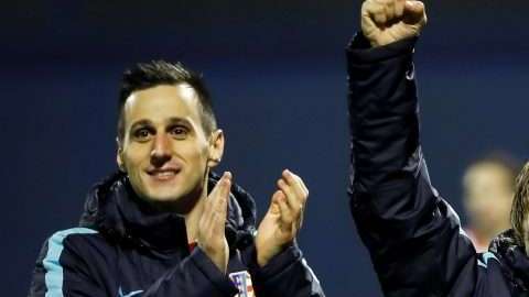 Los croatas Luka Modric y Nikola Kalinic durante un partido eliminatorio rumbo a Rusia 2018. (Foto: Srdjan Stevanovic/Getty Images)