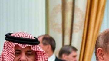 Vladimir Putin y el príncipe  Mohammed bin Salman. YURI KADOBNOV/AFP/Getty Images