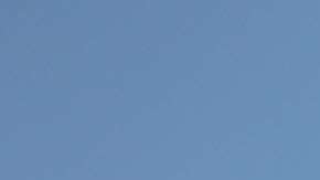 Activistas protestan por la separación de familias inmigrantes en Texas.