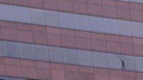 Manifestantes en San Diego exigen el cese de la separación de familias inmigrantes.