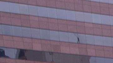 Manifestantes en San Diego exigen el cese de la separación de familias inmigrantes.