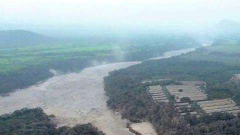 Imágenes de la destrucción del coloso en Guatemala.