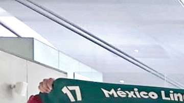 Aficionados mexicanos llevaron mil bufandas a Rusia para venderlas