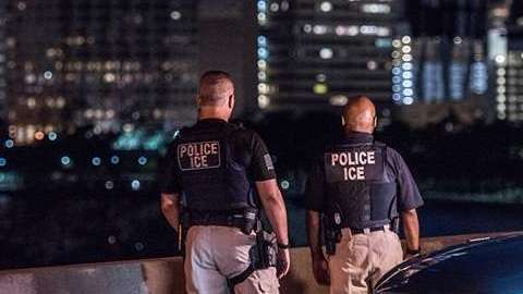 ICE realiza operativos en todo tipo de empleos.