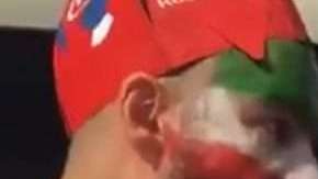 Trifulca en las calles de Moscú por el uso de una botarga de AMLO.