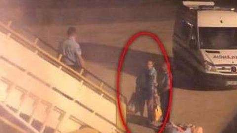 El maloliente pasajero fue bajado a la fuerza.