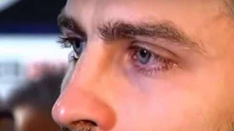 Gerard Piqué llora tras ser cuestionado si se puede votar a favor de la independencia de Catalunya y seguir jugando por España.