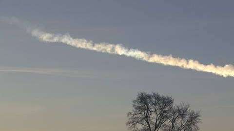 El visible rastro del meteorito de  Chelyabinsk en Rusia, en 2013.