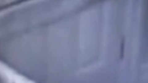 Una mujer cree que las imágenes de la cámara de seguridad de su casa captaron la presencia de fantasmas.