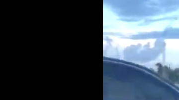 Una escena muy extraña.