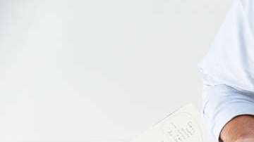 Comer frente a la computadora es muy mala idea.