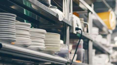 Varios cocineros revelaron terribles verdades en redes sociales.