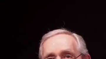 Los sobrevivientes rechazan la separación de niños de sus padres.