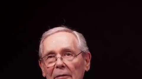 Los sobrevivientes rechazan la separación de niños de sus padres.