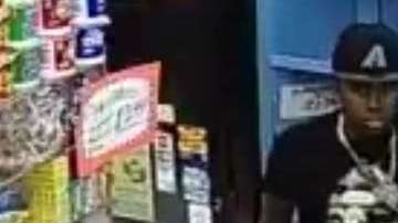 El video captó a cinco sospechosos.