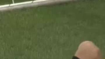 El portero tunecino Moez Hassan fingió una falta para que sus compañeros rompieran el ayuno.